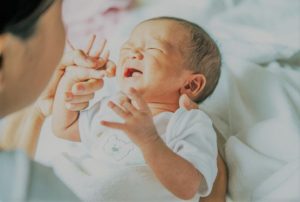 Lee más sobre el artículo ¿Tiene mi bebé un cólico del lactante?